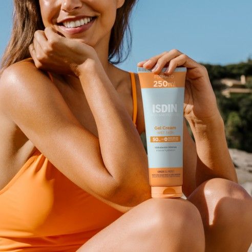 イスディン 日焼け止めジェルクリーム SPF50+ 250ml イスディン 日焼け止めジェルクリーム SPF50+ 250ml