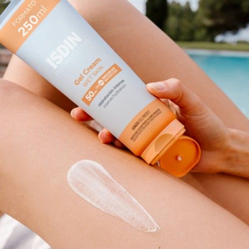 Isdin Fotoprotector Gel-Crema SPF50+... Isdin Fotoprotector Gel-Crema SPF50+...